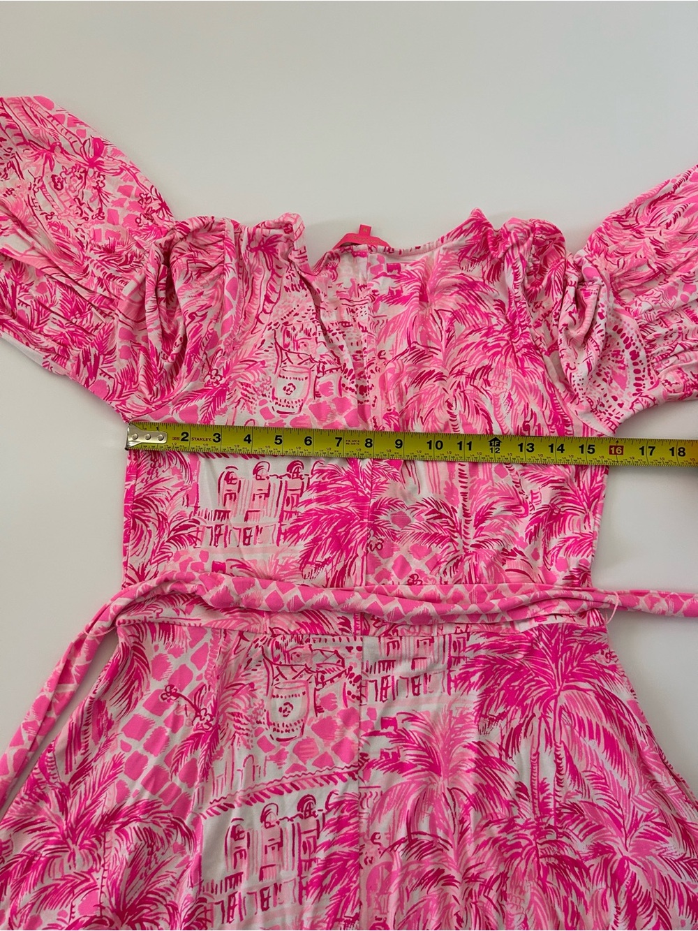 Lilly Pulitzer Chace Print Faux Wrap Dress
Resort
Palm Beach Paradise
Vacation
M - Picture 13 of 13
